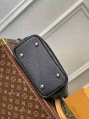 Louis Vuitton LV Blossom PM Bag Black 20 x 20 x 12.5 cm - 4