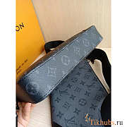 Louis Vuitton LV Monogram Trio Messenger Bag 25 x 18.5 x 7 cm - 4