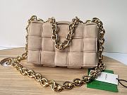 Bottega Veneta Cassette Padded Pillowy Woven Beige 26x18x8cm - 1