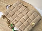 Bottega Veneta Cassette Padded Pillowy Woven Beige 26x18x8cm - 5