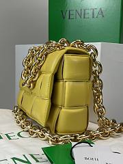 Bottega Veneta The Chain Cassette Yellow Gold 26x18x8cm - 2