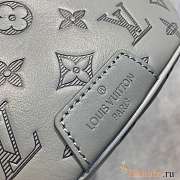 LV Discovery Bumbag Grey 44x15x9cm - 4