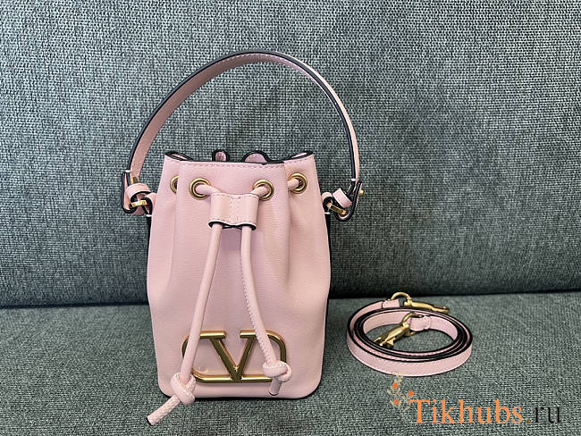 Valentino Mini Vlogo Signature Bucket Bag Nappa Leather Pink 12x18x10cm - 1