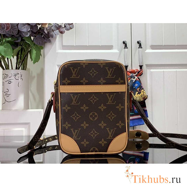 Louis Vuitton LV Danube Crossbody Bag Monogram 15x21x5cm - 1