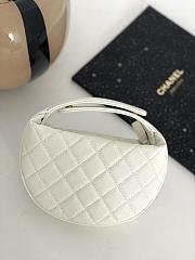 Chanel White Pouch Caviar Gold 16x16x5.5cm - 4