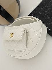 Chanel White Pouch Caviar Gold 16x16x5.5cm - 2