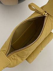 Chanel Yellow Pouch Caviar Gold 16x16x5.5cm - 3