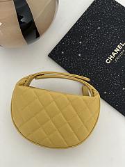 Chanel Yellow Pouch Caviar Gold 16x16x5.5cm - 4