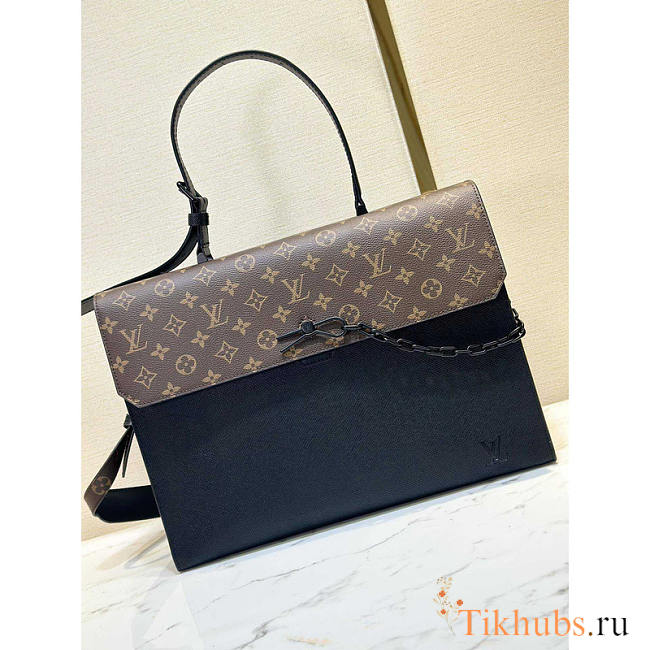 Louis Vuitton LV Robusto Briefcase Taiga Brown Black 40x34x10cm - 1