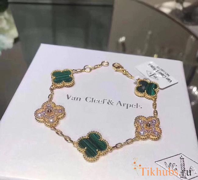 Van Cleef Arpels VCA Bracelet Green Gold - 1