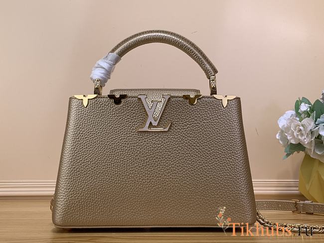 Louis Vuitton LV Capucines Gold BB 27x18x9cm - 1