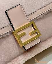 Fendi Baguette Pale Pink Sheepskin Bag 27x15x6cm - 2