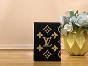 Louis Vuitton LV Passport Cover Black Beige 10 x 14 x 2.5 cm - 3
