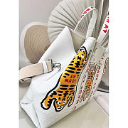 Louis Vuitton x Nigo Tote Journey White 60 x 37 x 15.5 cm - 3