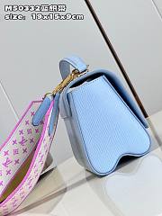 Louis Vuitton LV Twist PM Blue 19 x 15 x 9 cm - 4