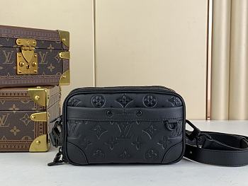 Louis Vuitton LV Nano Alpha Black 11 x 18.5 x 6.5 cm