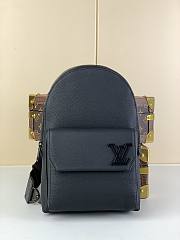 Louis Vuitton LV Pilot Slingbag Black 20 x 30 x 4 cm - 6