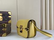 Louis Vuitton LV Orsay MM Yellow 21.5 x 15.8 x 5 cm - 3