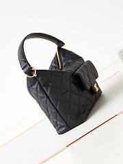 Chanel Lambskin Large Hobo Bag Black 29.5x37x13cm - 6