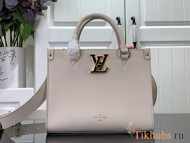 Louis Vuitton LV Lock & Go Lockme White 24.5 x 19 x 10.5 cm - 1