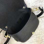 Louis Vuitton LV Saumur BB Epi Black 20 x 16 x 7.5 cm - 3