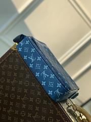 Louis Vuitton LV District PM Atlantic Blue 26 x 20 x 7 cm - 5