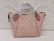 Louis Vuitton LV Tote Hina Monogram PM Pink 23x21x13cm - 1