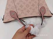 Louis Vuitton LV Tote Hina Monogram PM Pink 23x21x13cm - 3