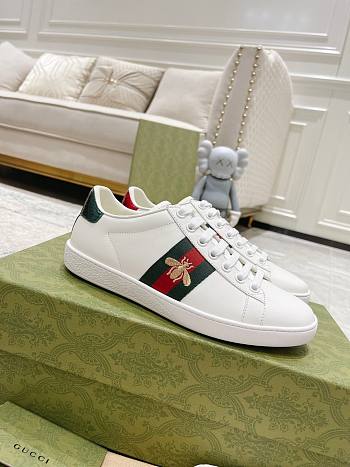 Gucci Women's ACE Sneaker With Bee