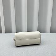 Miumiu Leather Bag With Handle White 18x11.5x8cm - 4