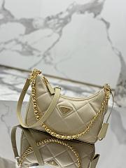 Prada Re-Edition 1995 Chaîne Re-Nylon Mini-bag Beige 22x18x6cm - 1