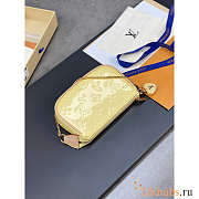 Louis Vuitton LV Mini Pochette Accessoires Banana Fizz Yellow 15.5 x 10.5 x 4 cm - 3