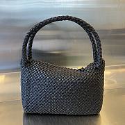 Bottega Veneta Tosca Shoulder Bag Black 27x18x9cm - 4