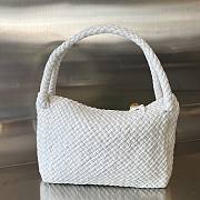 Bottega Veneta Tosca Shoulder Bag White 27x18x9cm - 5