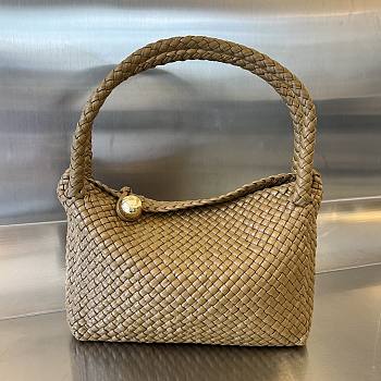 Bottega Veneta Tosca Shoulder Bag Acorn 27x18x9cm