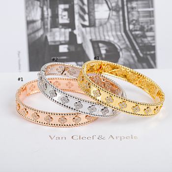 Van Cleef & Arpels Perlée Clovers Bracelet