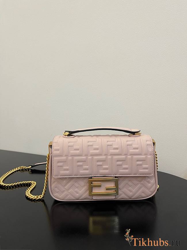 Fendi Baguette Chain Midi Pale Pink Leather Bag 24x14.5x7cm - 1