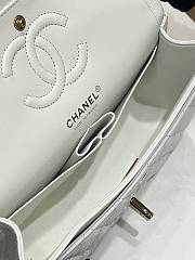 Chanel Flap Bag White Caviar Light Gold Hardware 23cm - 4