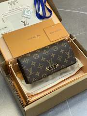 Louis Vuitton LV Wallet On Chain Lily 20.5x10x3.5cm - 1