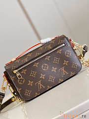 Louis Vuitton LV Pochette Metis East West 21.5x13.5x6cm - 6