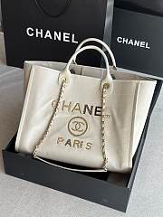 Chanel Shopping Bag White Size 40 x 31 x 21 cm - 1