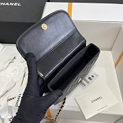 Chanel Flap Bag Black Lambskin Gold 19x11x3.5cm - 3