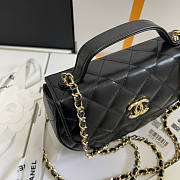 Chanel Flap Bag Black Lambskin Gold 19x11x3.5cm - 2