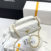 Chanel Flap Bag White Lambskin Gold 19x11x3.5cm - 5