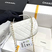 Chanel Flap Bag White Lambskin Gold 19x11x3.5cm - 2