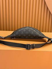 Louis Vuitton LV Discovery Bumbag PM 44 x 15 x 9 cm - 3