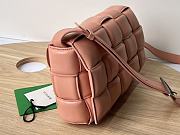 Bottega Veneta Padded Cassette Leather Shoulder Bag Pink 26x18x8cm - 2