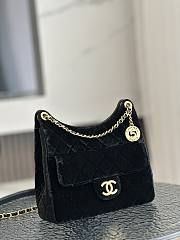 Chanel Small Hobo Bag Velvet Black 22.5x21.5x7cm - 3