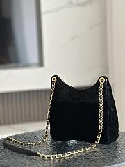 Chanel Small Hobo Bag Velvet Black 22.5x21.5x7cm - 4