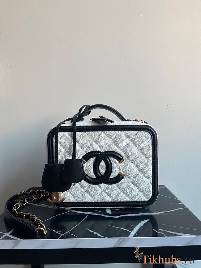 Chanel Vanity Case White Black Bag 21x15x8.5cm - 1